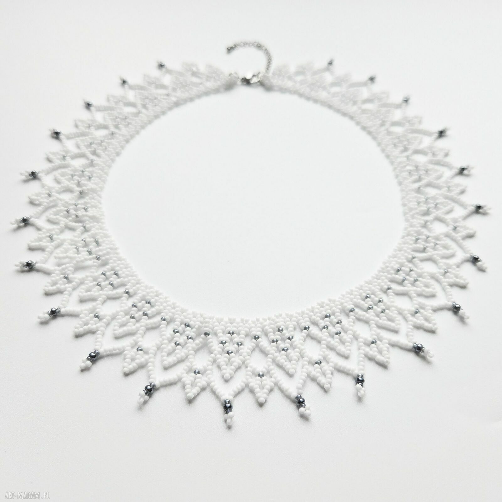 Biała koronka - ręcznie robiony choker z koralików szklanych Preciosa