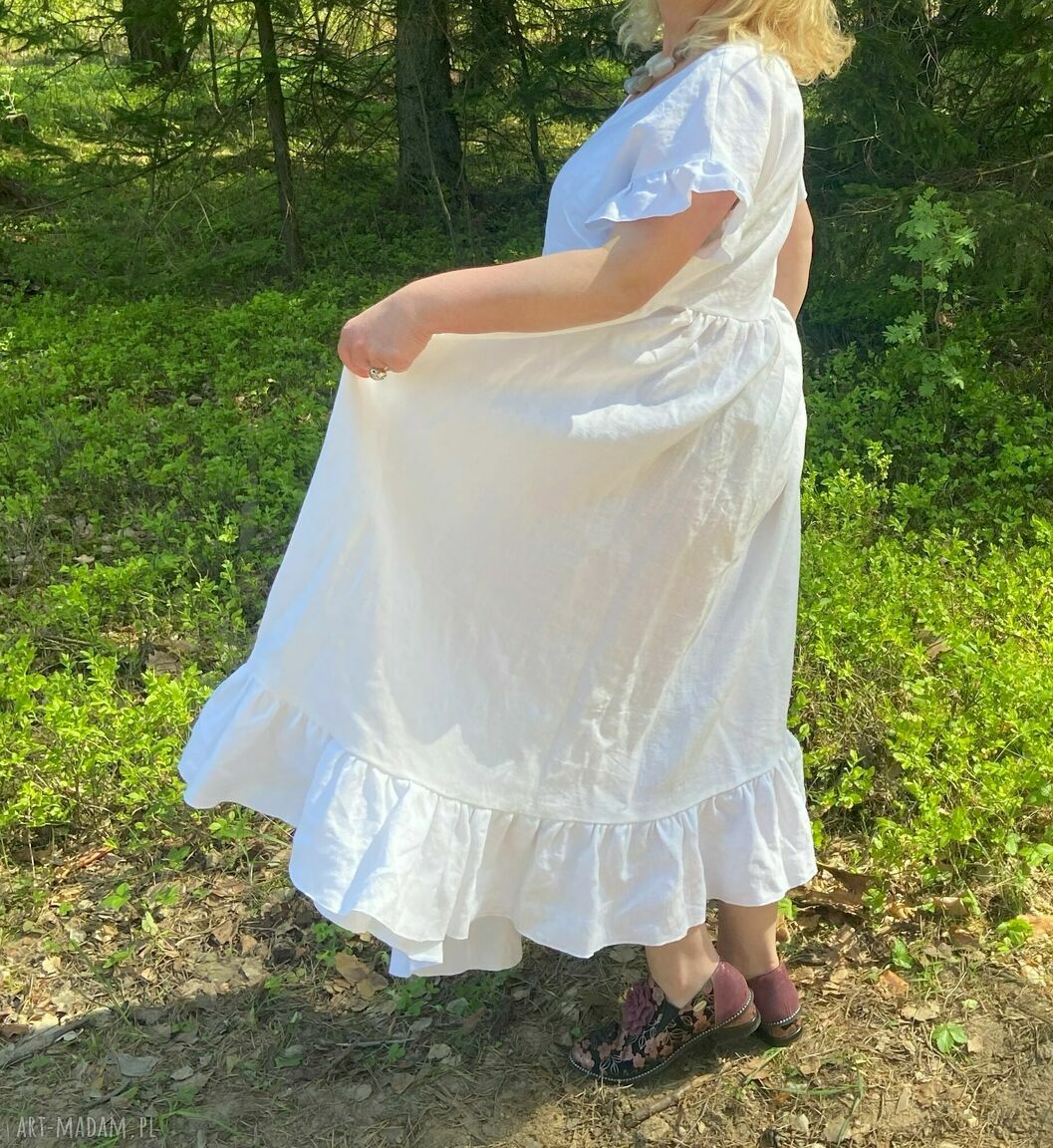 Biała lniana sukienka boho z falbanami (100% len) - oversize