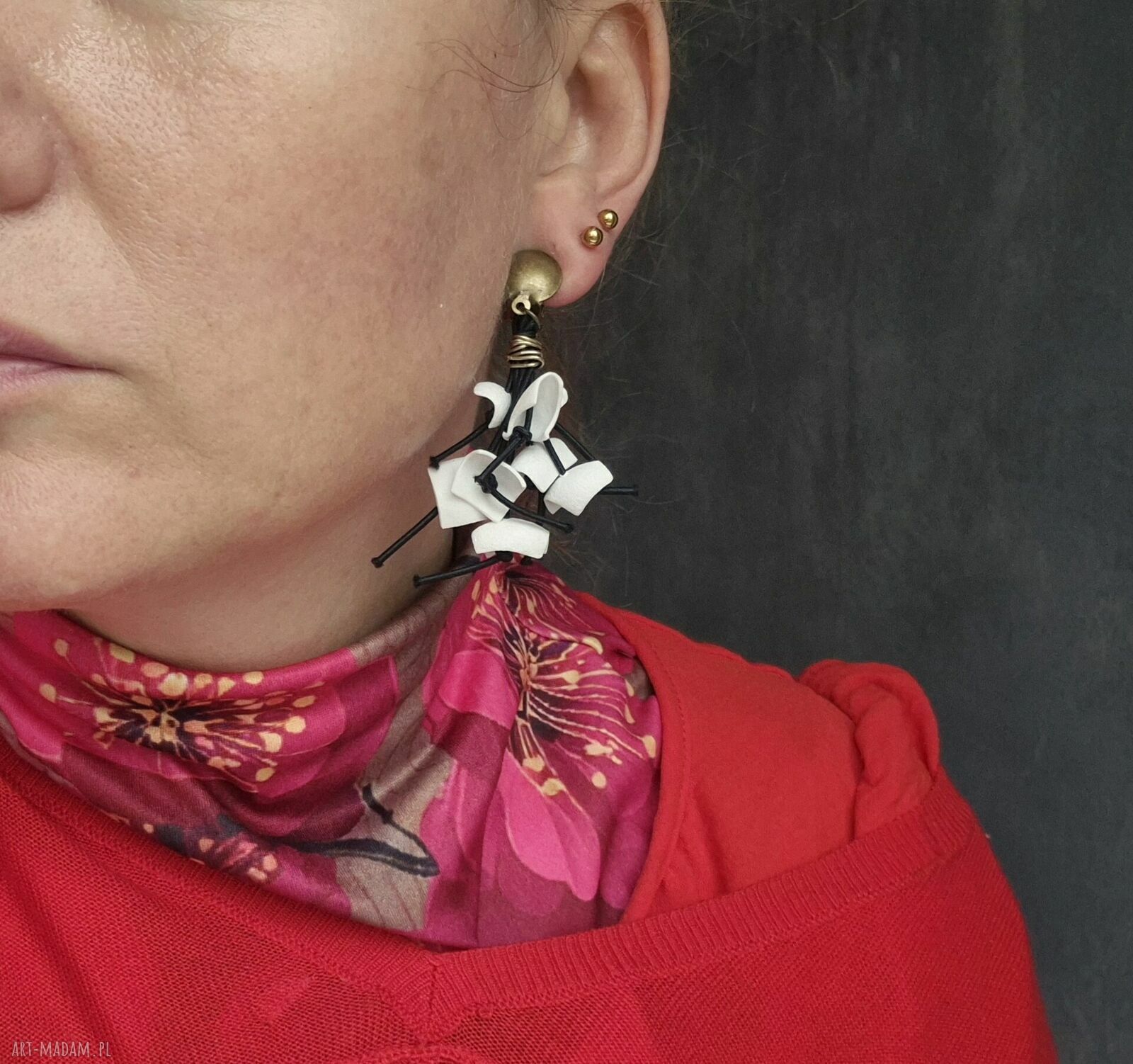 Klipsy białe kwiaty - leciutkie klipsy handmade boho