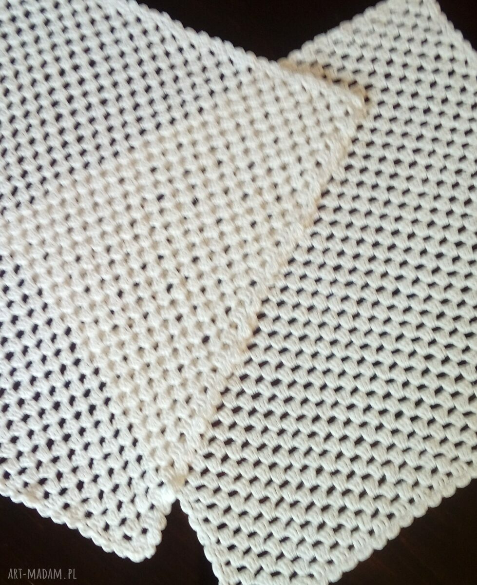 Podkładki białe z bawełnianego kordonka - komplet 4 szt. 32x32 cm