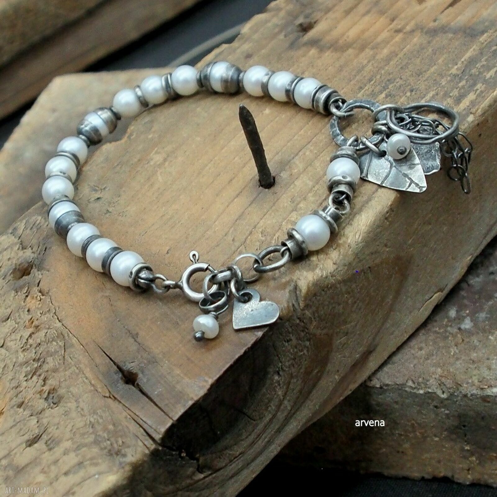 Białe perły i oksydowane srebro 925 - bransoletka handmade dla niej