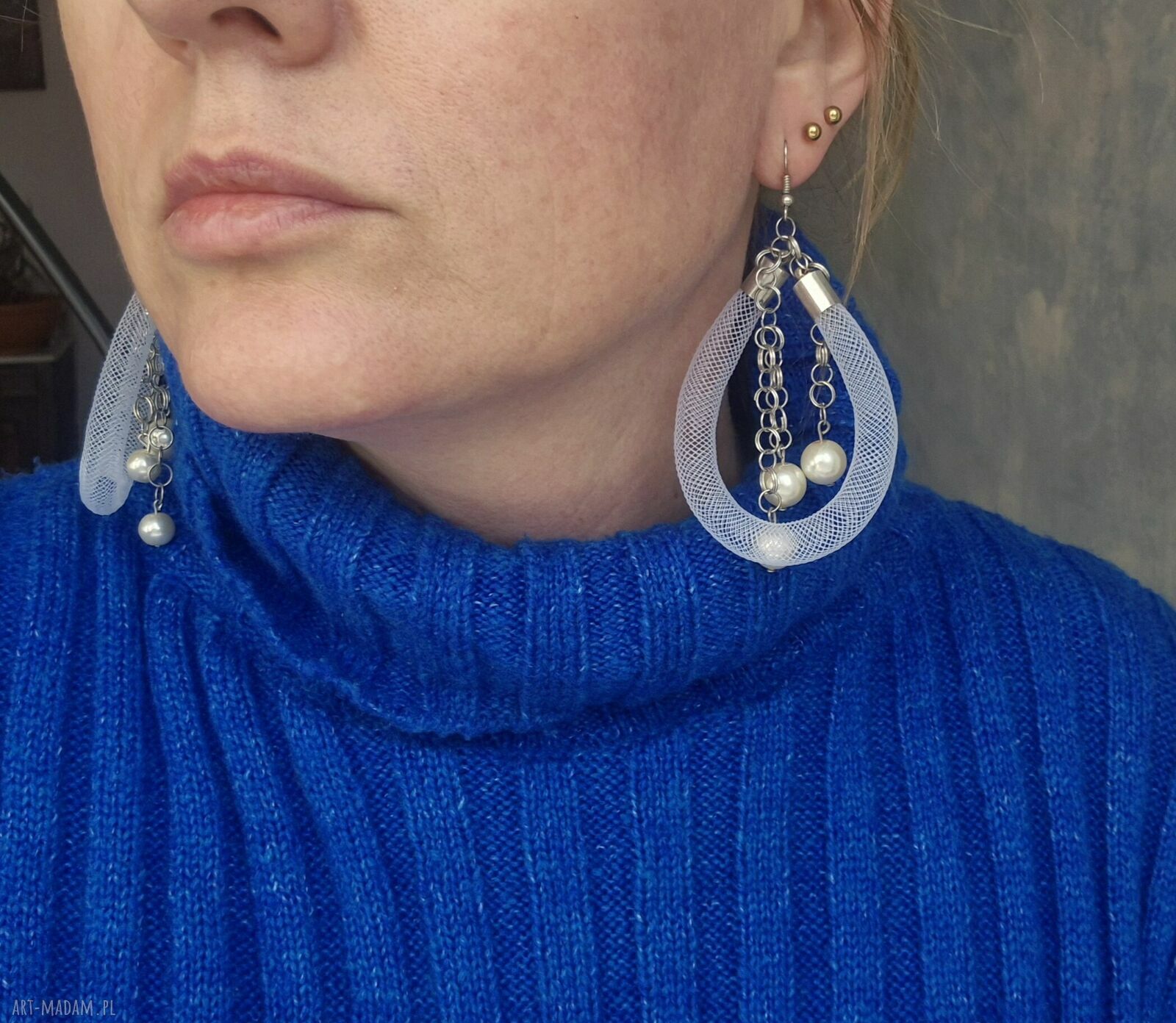Białe siateczkowe kolczyki BOH - lekkie boho handmade