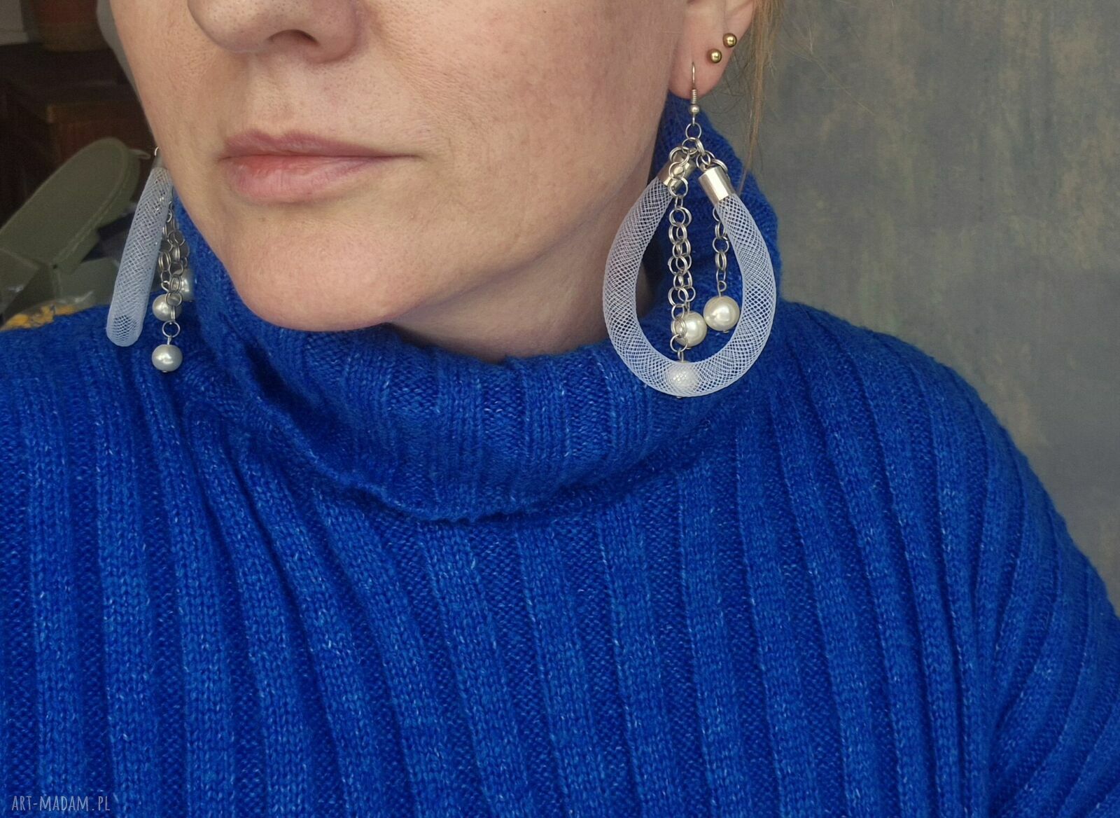 Białe siateczkowe kolczyki BOH - lekkie boho handmade
