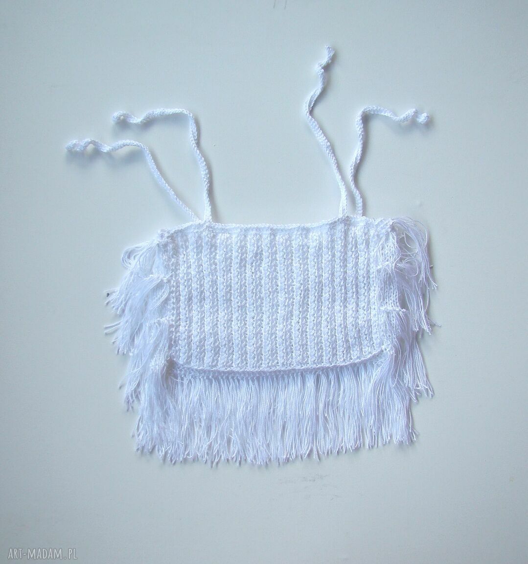Biały top z frędzlami na ramiączkach - letnia bluzka handmade