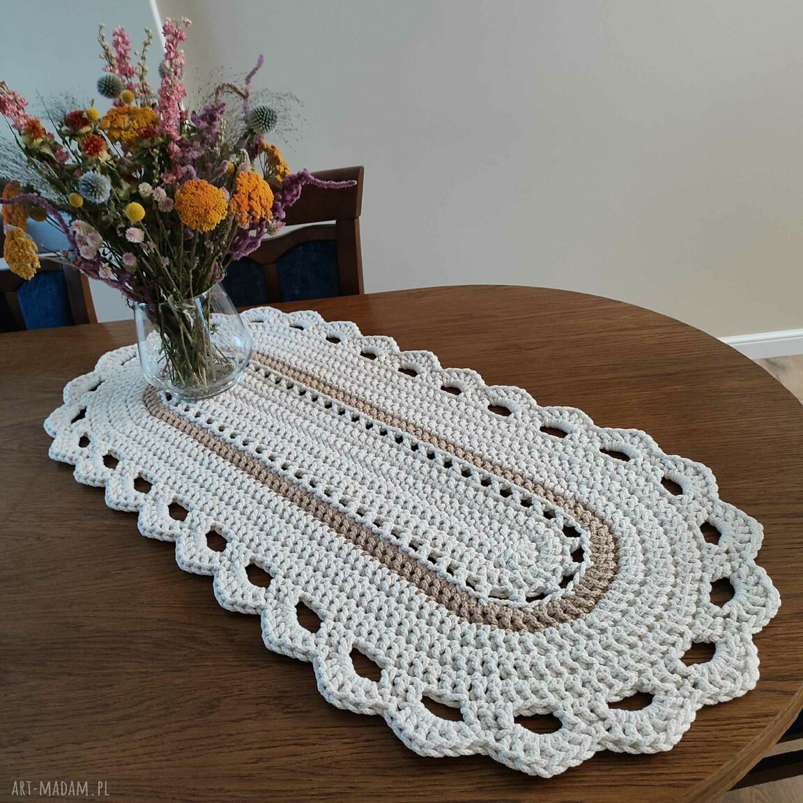 Bieżnik owalny ze sznurka szydełkowy 50x110 cm w stylu boho