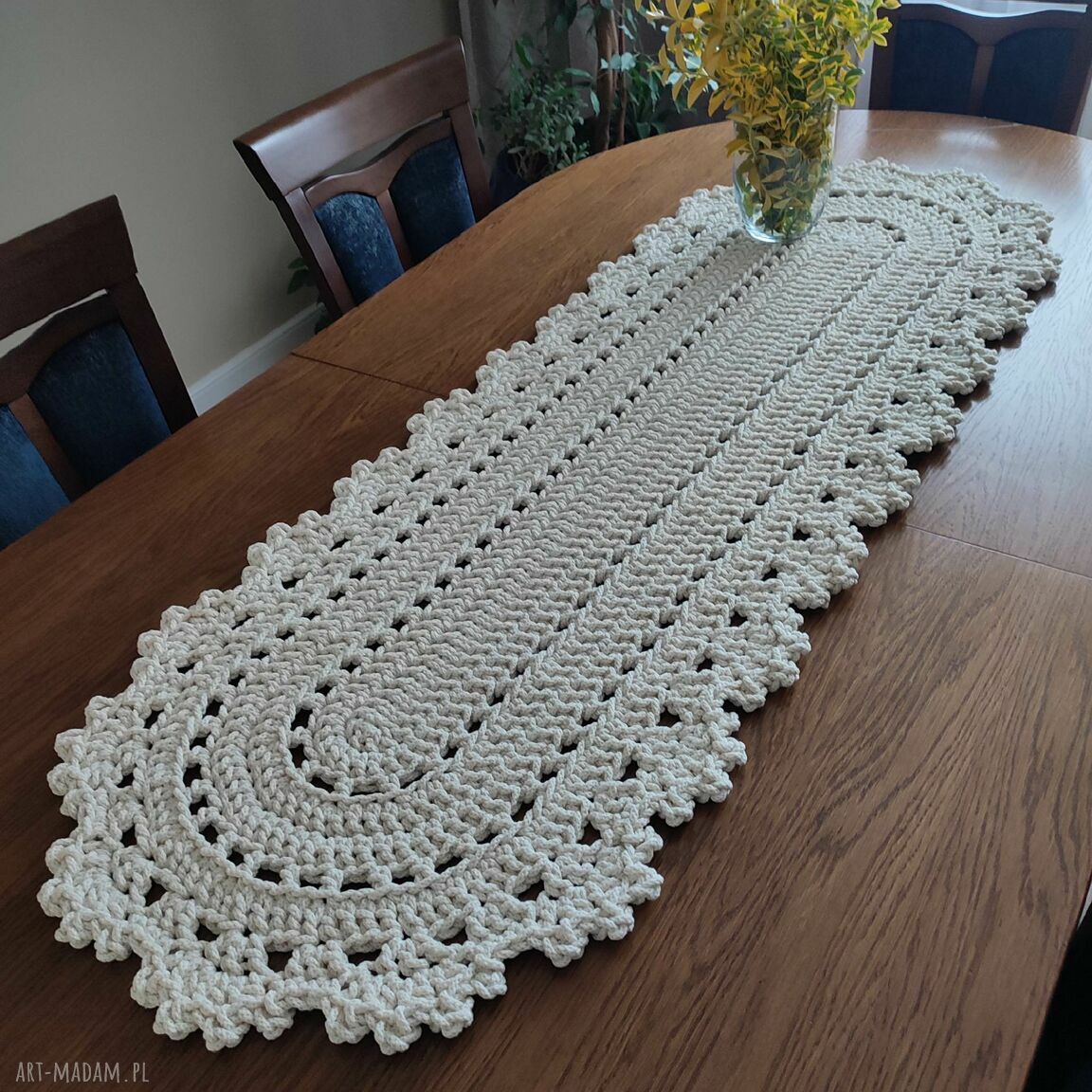 Bieżnik owalny ze sznurka 50x150 cm - boho, szydełkowany i przyjazny w pielęgnacji