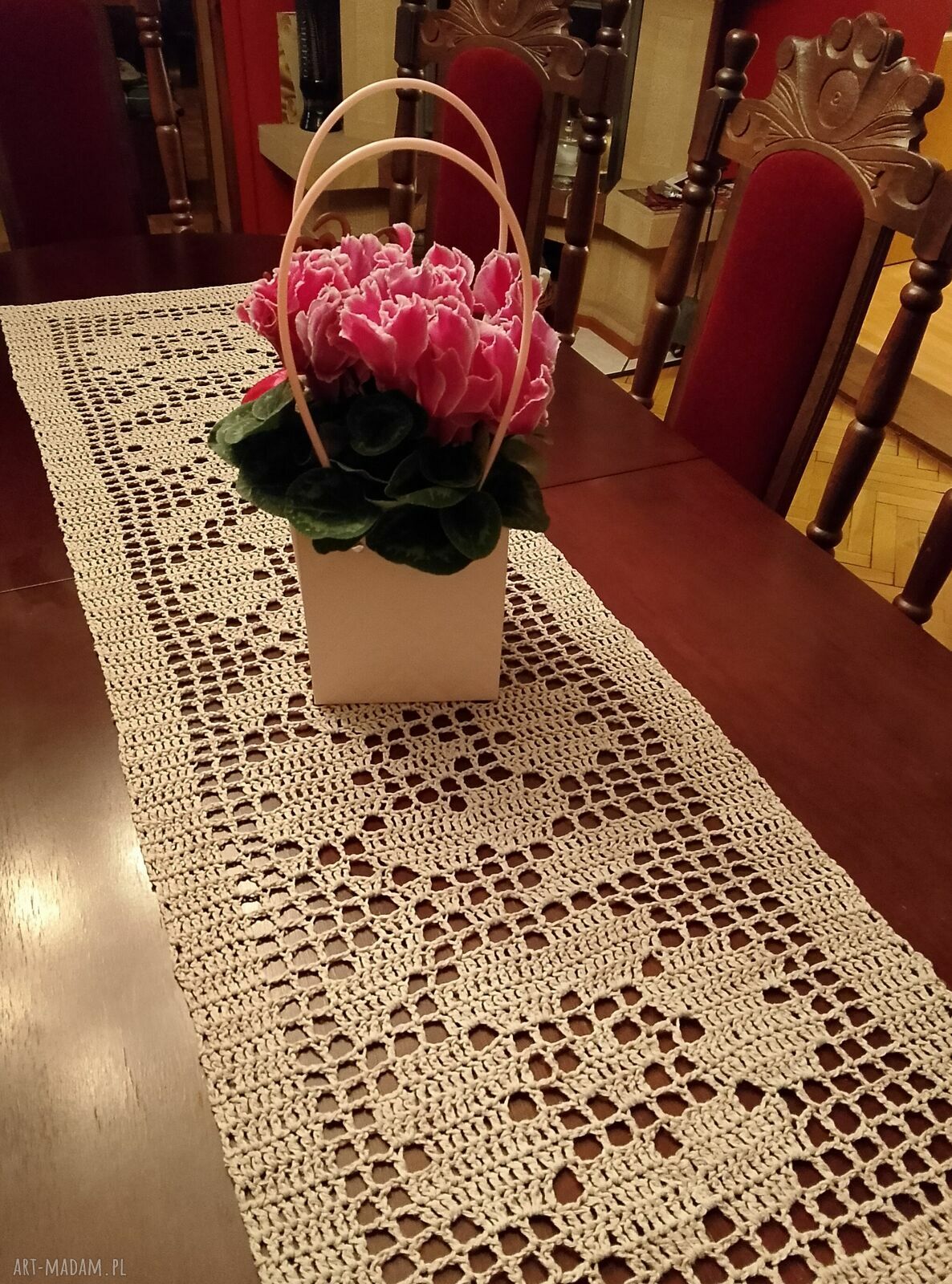 Bieżnik romantyczny w kwiaty, beżowy