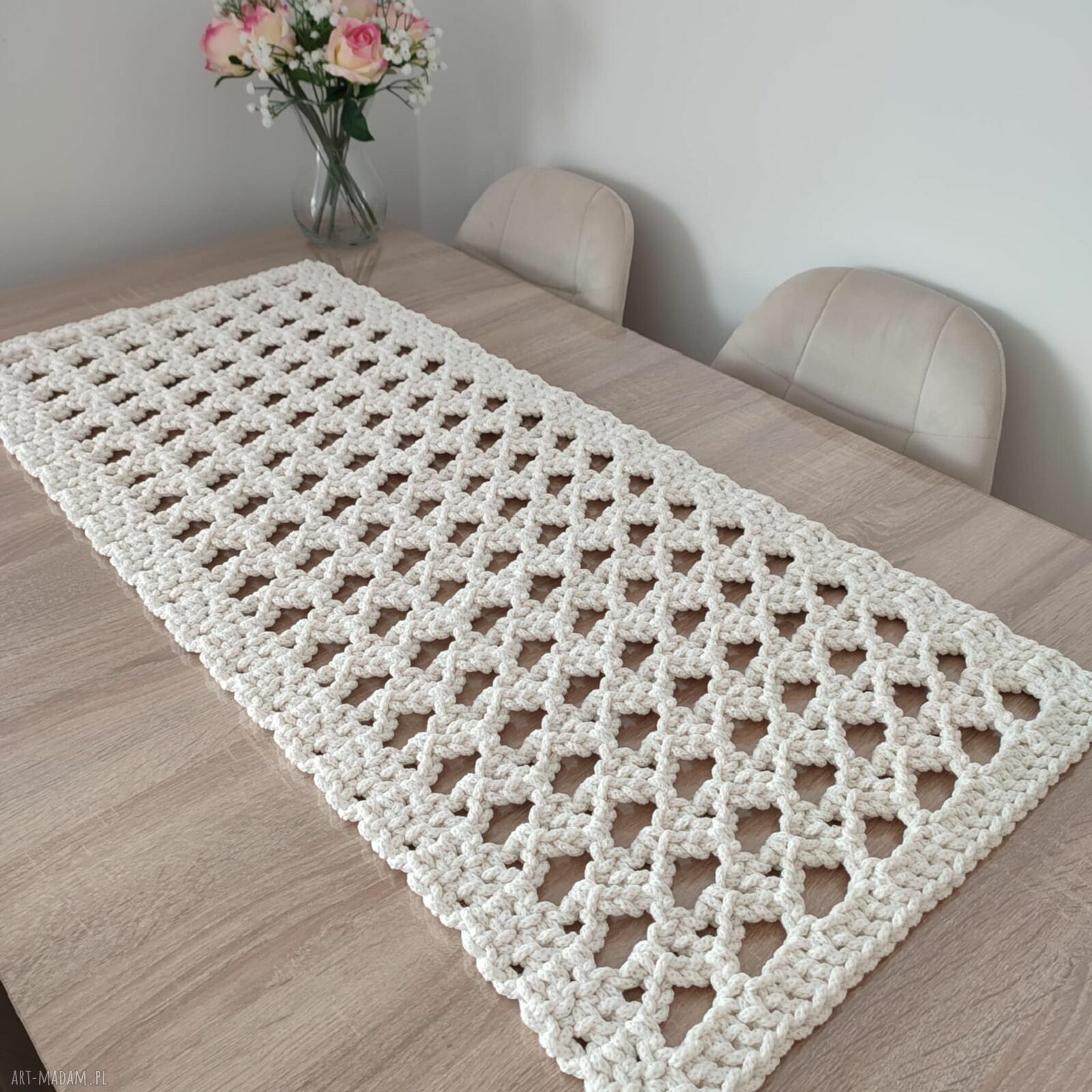 Ręcznie robiony bieżnik szydełkowy 45x100 cm ze sznurka bawełnianego