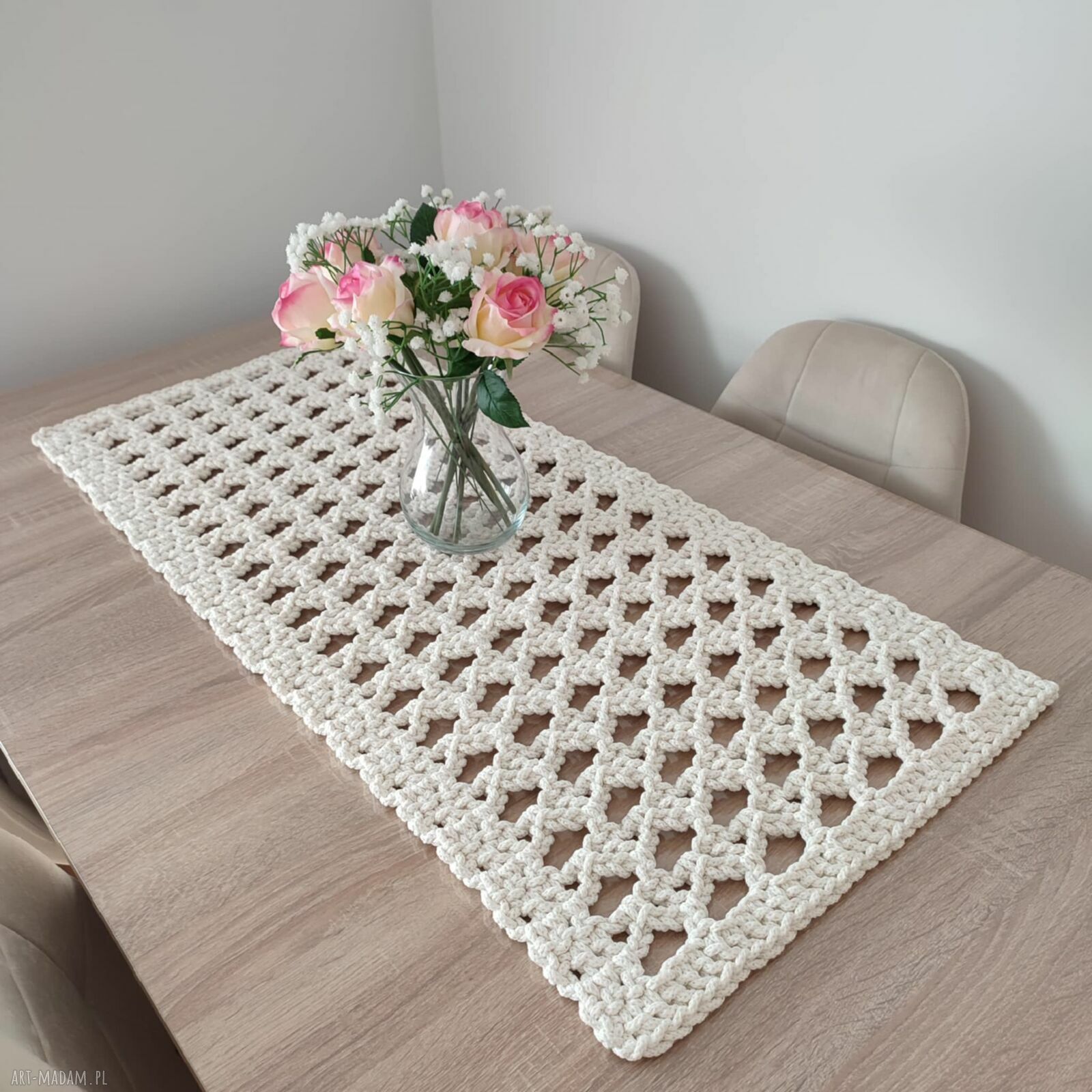 Ręcznie robiony bieżnik szydełkowy 45x100 cm ze sznurka bawełnianego