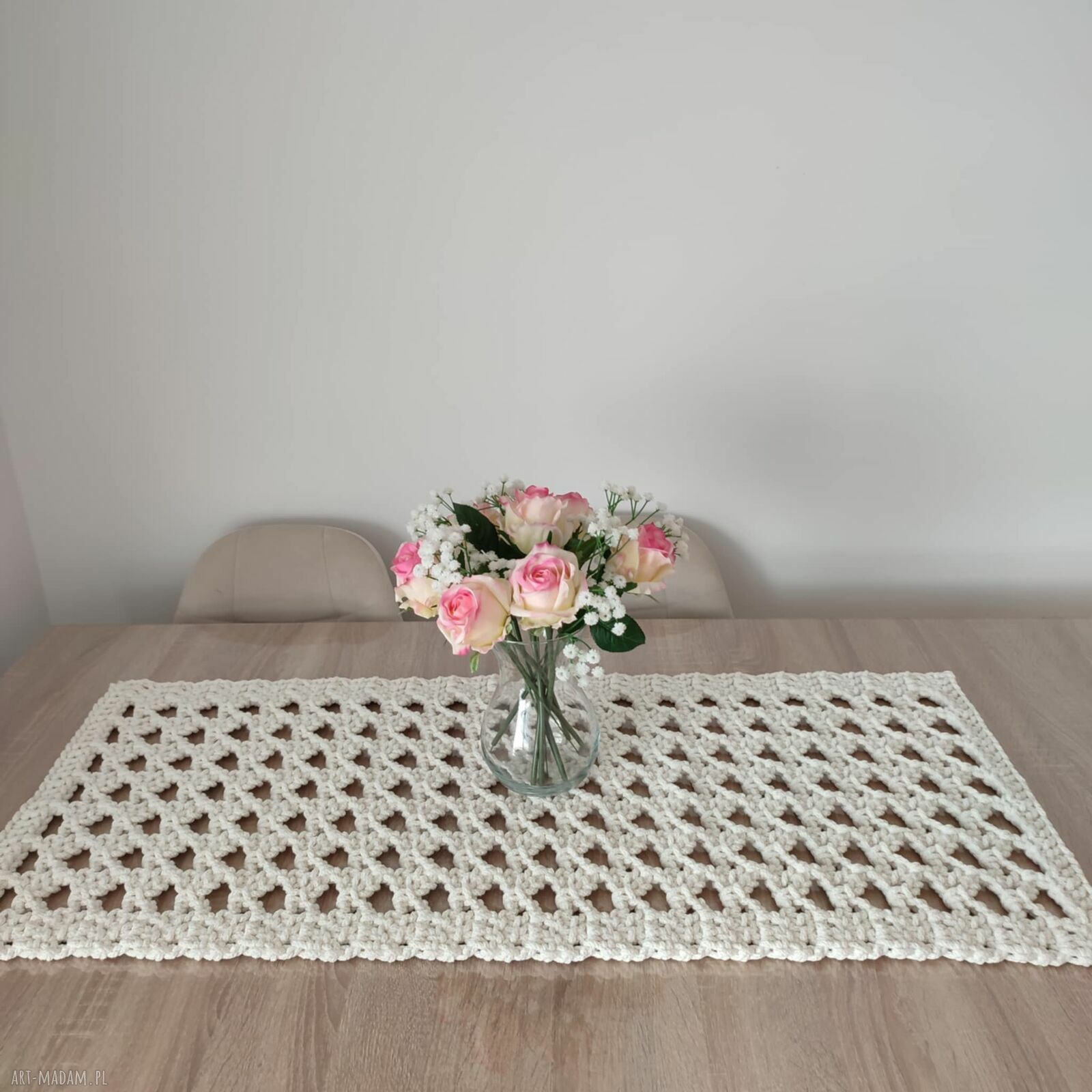 Ręcznie robiony bieżnik szydełkowy 45x100 cm ze sznurka bawełnianego