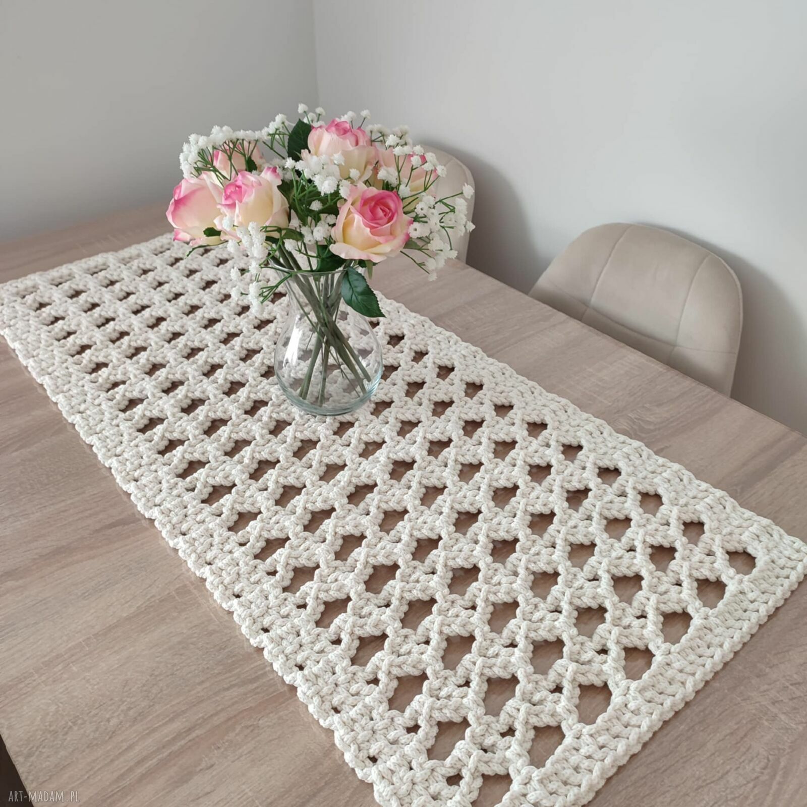 Ręcznie robiony bieżnik szydełkowy 45x100 cm ze sznurka bawełnianego