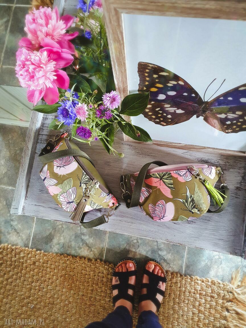 Mini nerka biodrówka z motylami ręcznie szyta art Madam.pl