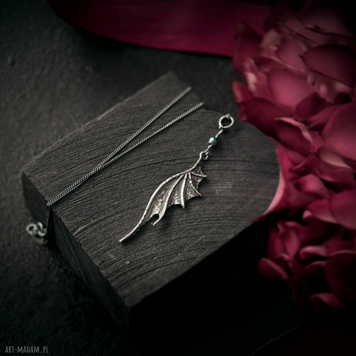 Smoczy wisiorek ze srebra - fantasy motyw smoka art-Madam.pl