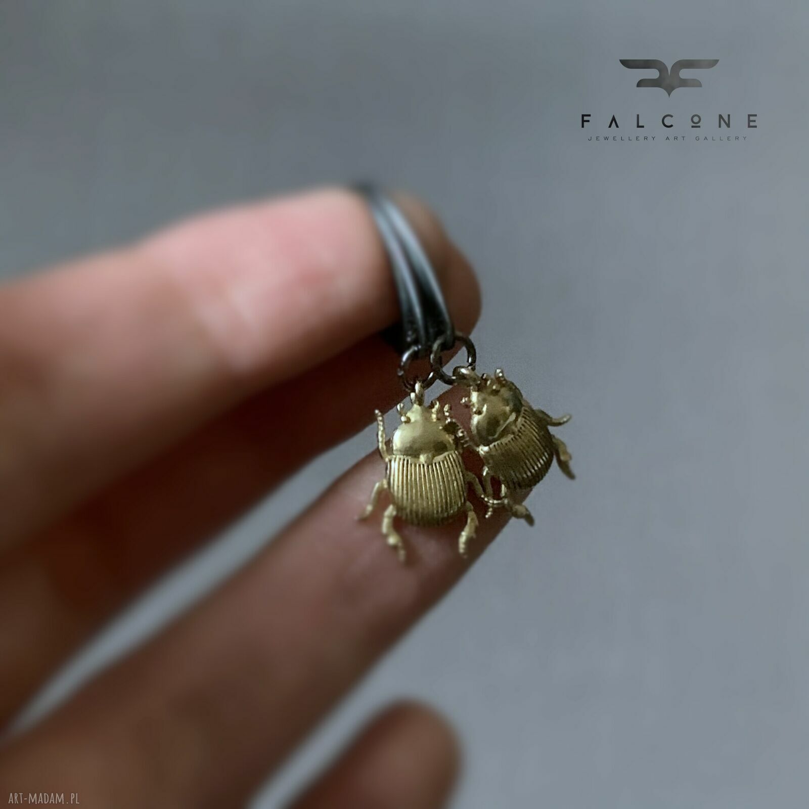 Drobne kolczyki Golden Scarab Light ze srebra 925 i mosiądzu