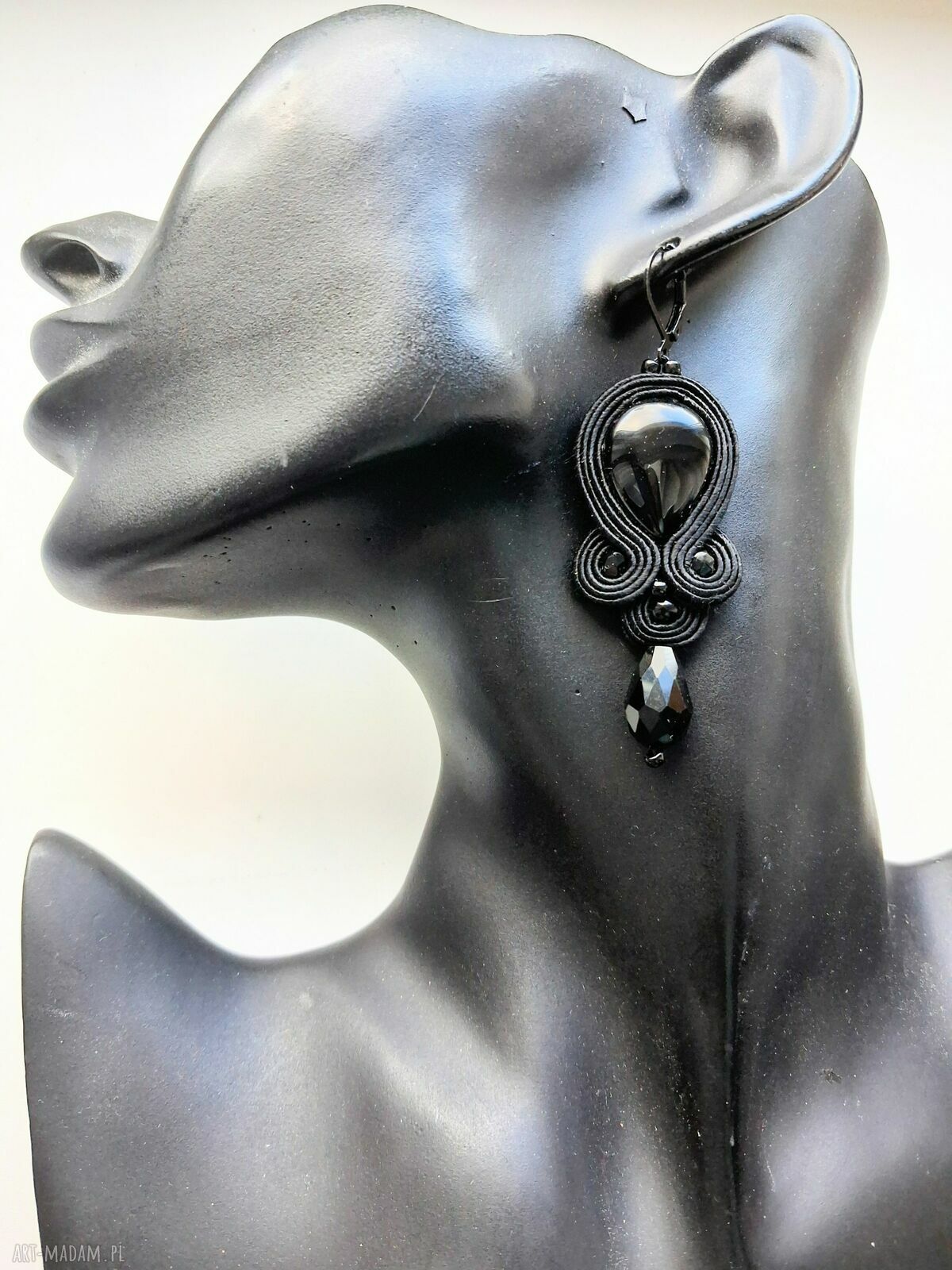 Black in Black komplet sutaszowy
