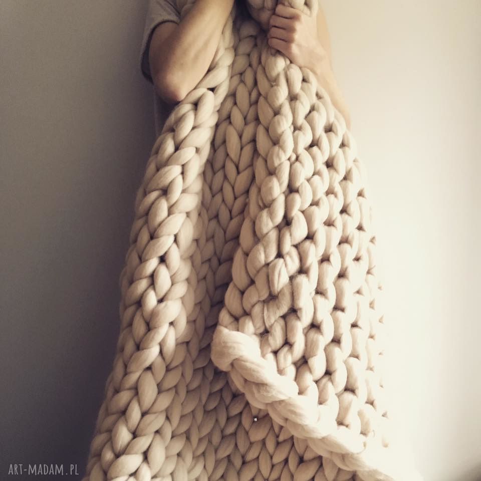 Beżowy koc owczej wełna chunkyblanket pled blanket
