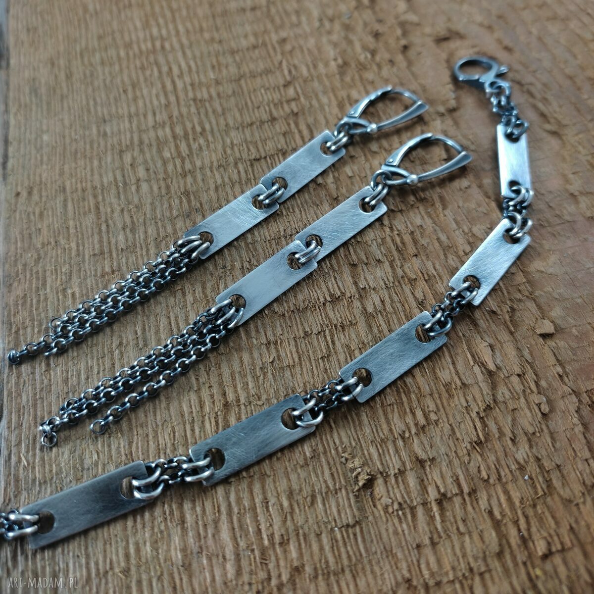 Srebrne kolczyki 925 z blaszkami i łańcuszkami Irart - oksydowane, ok. 9,7 cm
