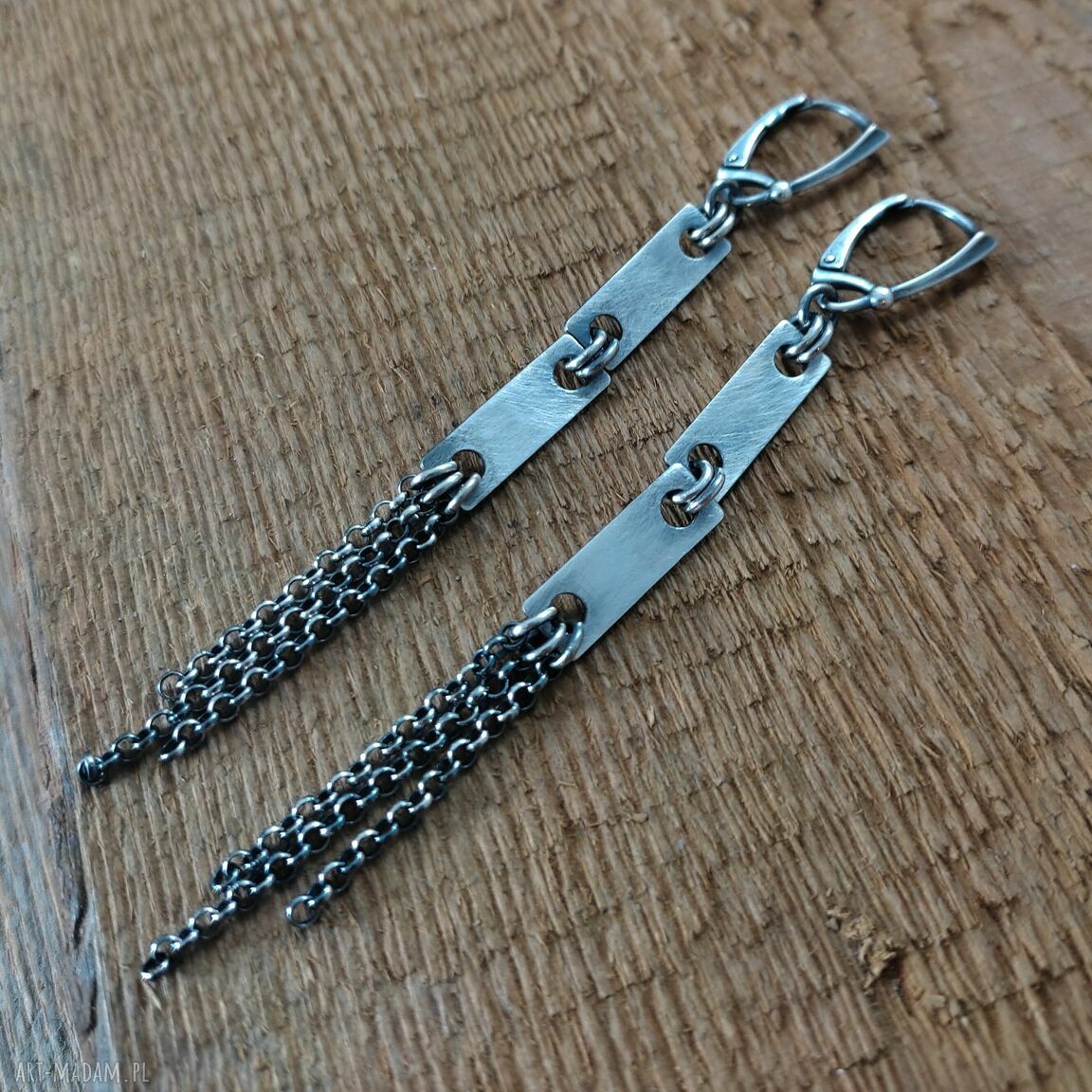 Srebrne kolczyki 925 z blaszkami i łańcuszkami Irart - oksydowane, ok. 9,7 cm