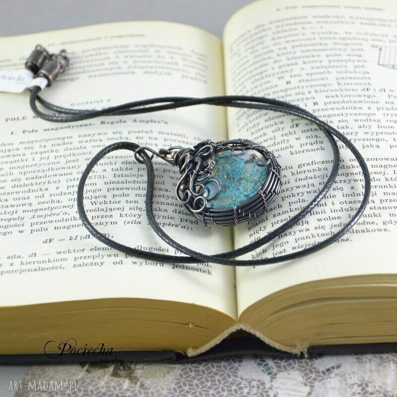 Niebieskie kwiaty w szkle - naszyjnik wire wrapping z miedzi