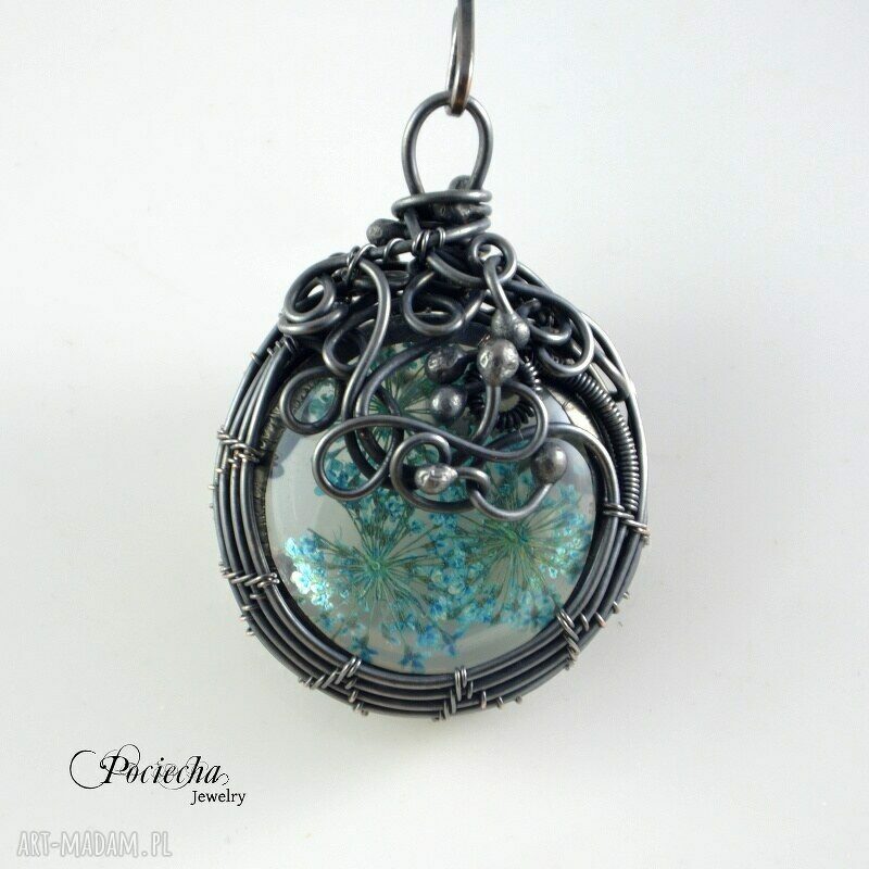 Niebieskie kwiaty w szkle - naszyjnik wire wrapping z miedzi