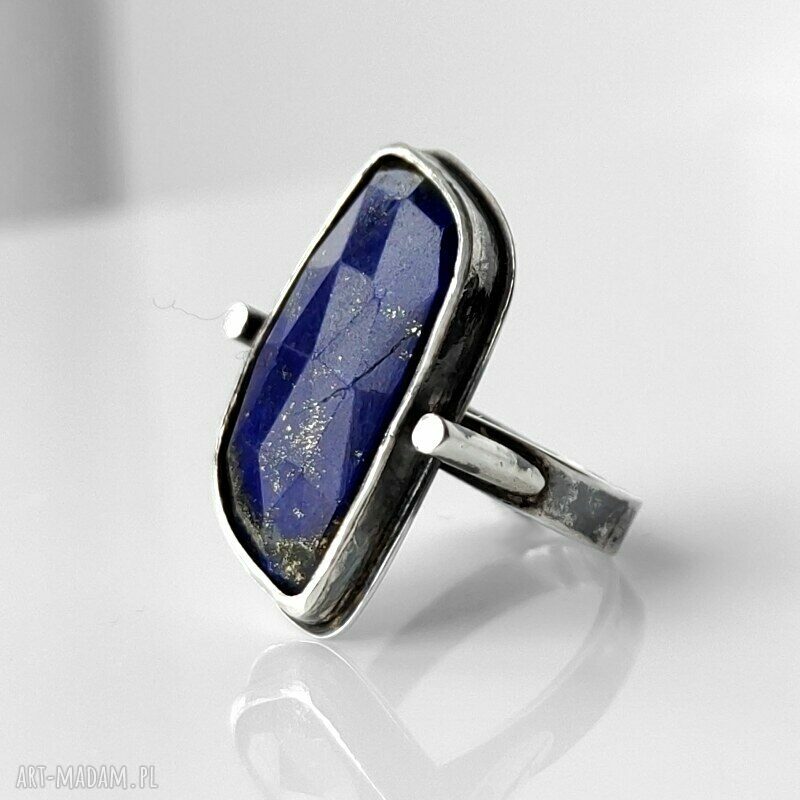 Bluesky srebrny pierścionek z lapis lazuli handmade