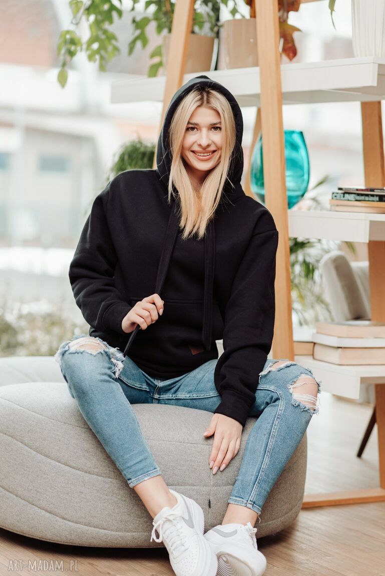 bluzy: Bluza Clasic kangurka czarna ręczne wykonanie