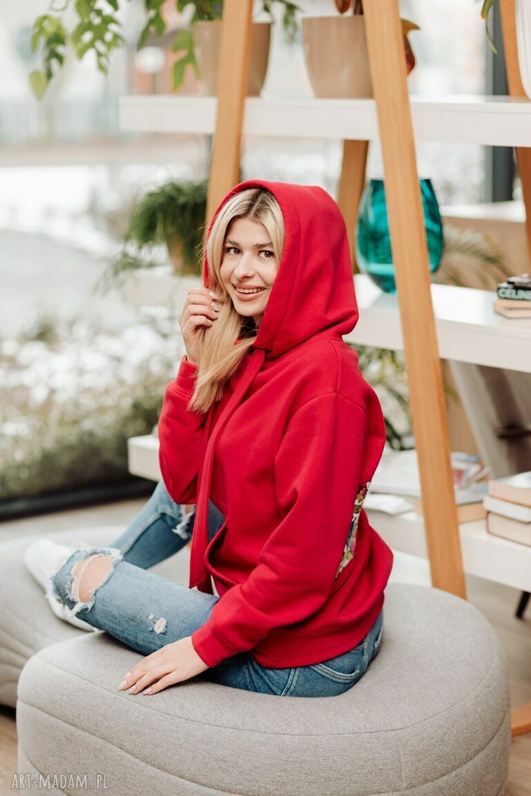 Bluza Clasic kangurka czerwona ręcznie wykonane