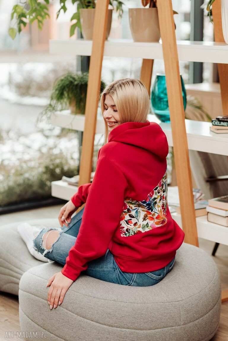 Bluza Clasic kangurka czerwona ręcznie wykonane