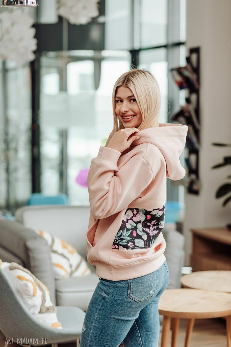 Bluza Classic Kangurka Pudrowy Róż z Kapturem wygodny must have
