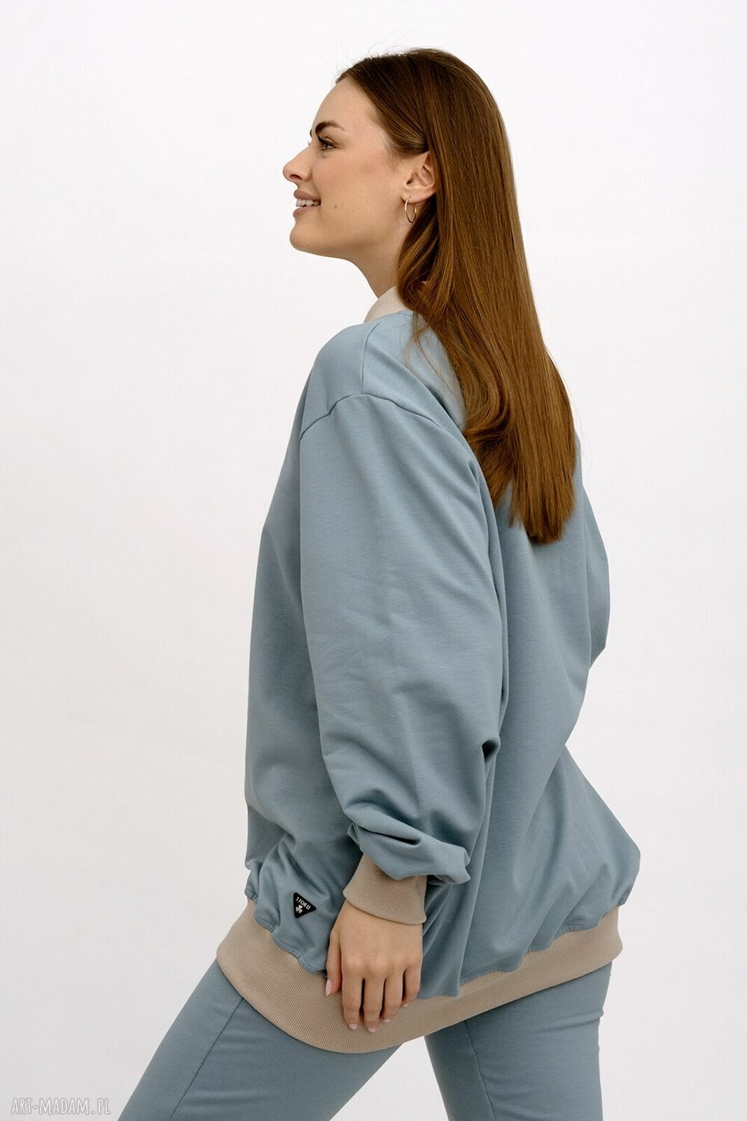 Bluza Comfort niebieska OVERSIZE do V z dekoltem w serek (ręczne szycie)