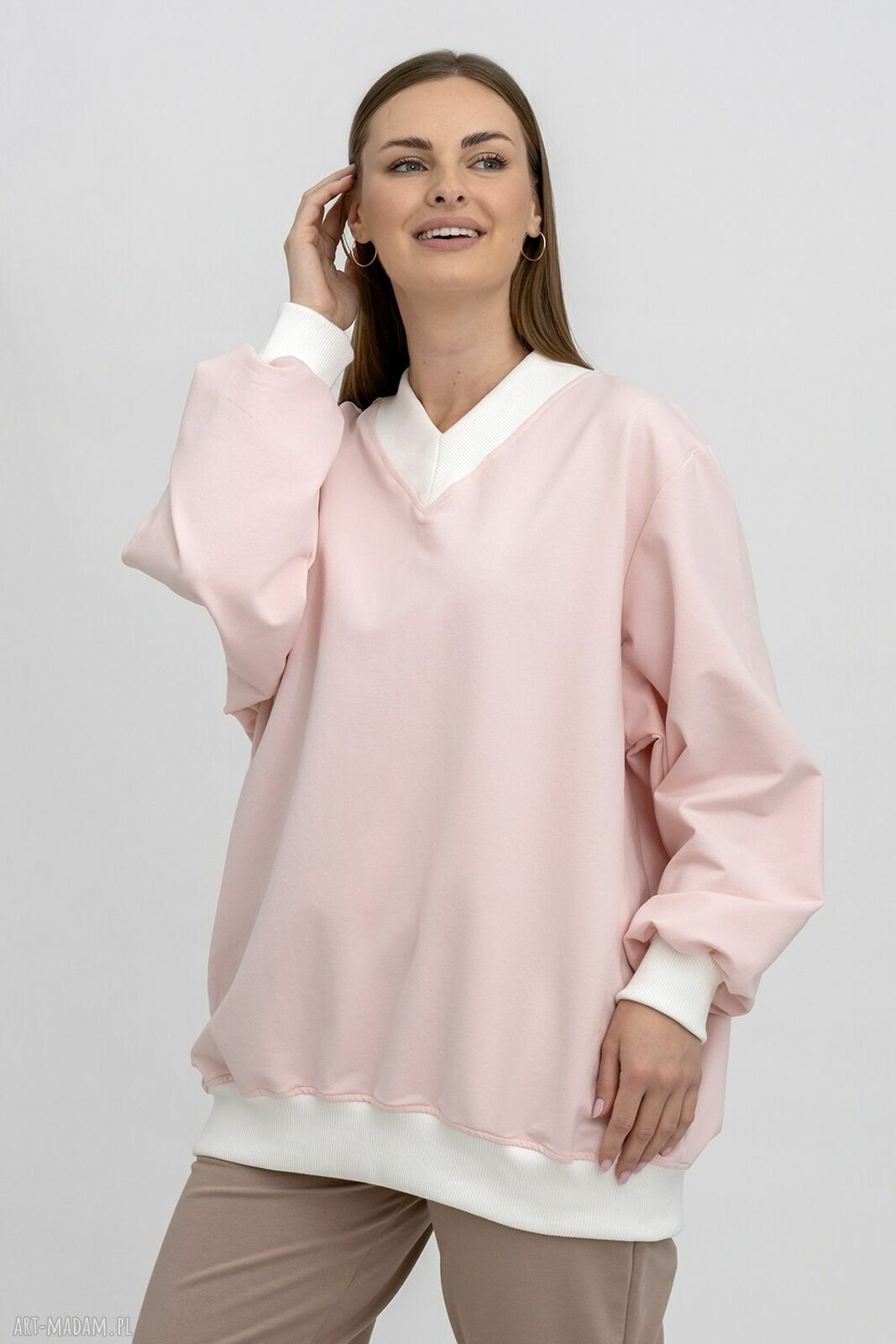 Bluza Comfort różowa oversize z dekoltem serka handmade