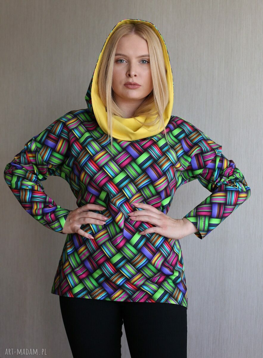 Bluza damska KOLOROWA PLECIONKA - hoodie z kominem i trwałym drukiem cyfrowym