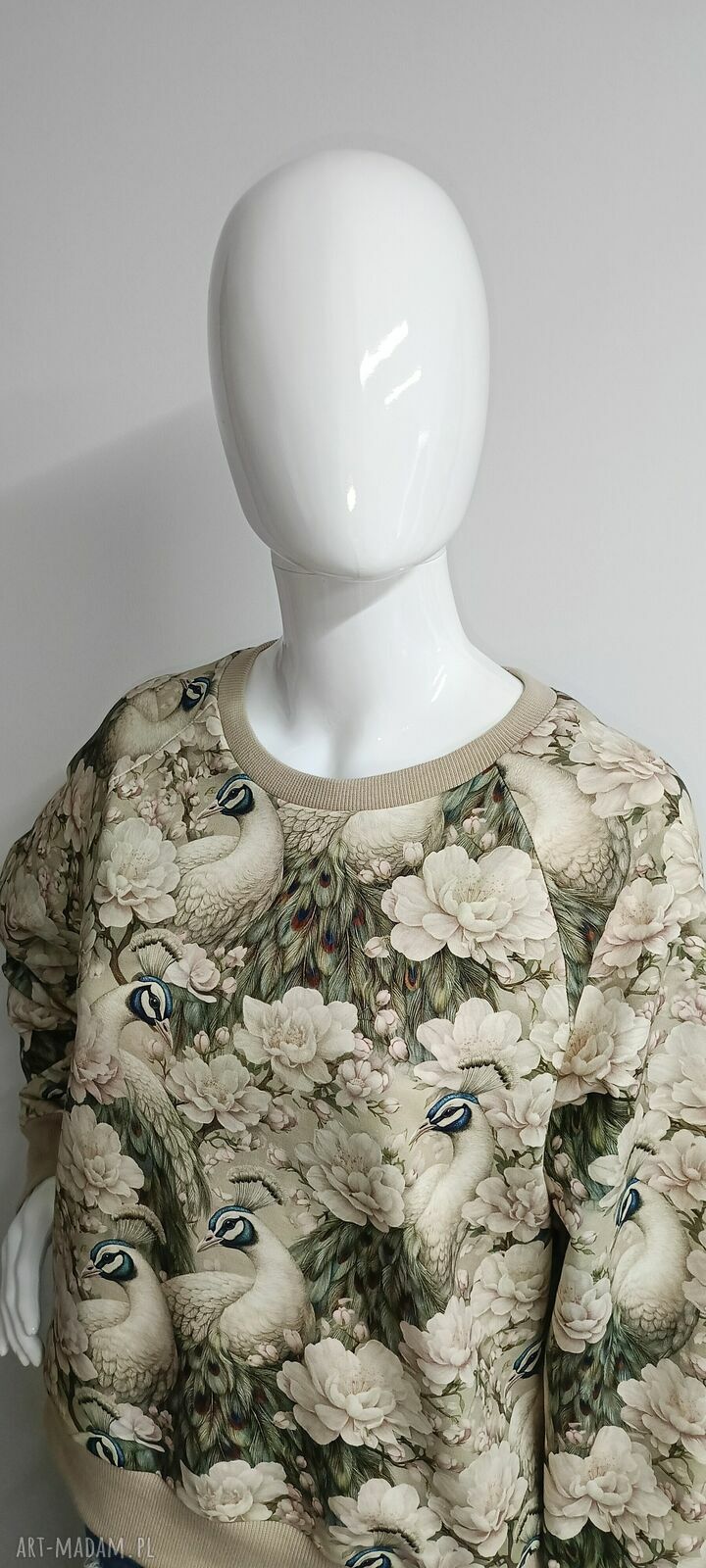 Bluza damska NURI w pawie na beżowym tle