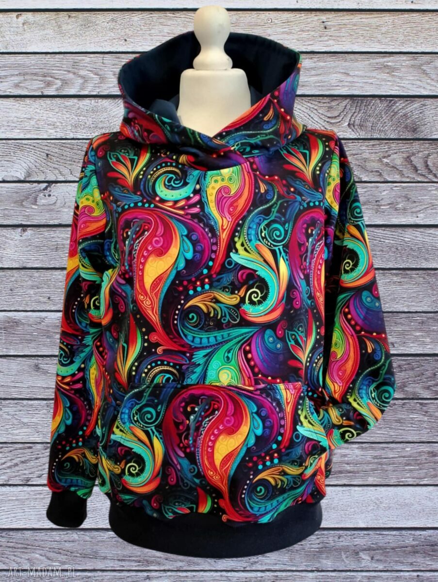 Bluza damska „Esy floresy” - sielskie szycie, kolorowy print i wygodna kieszeń kangurka