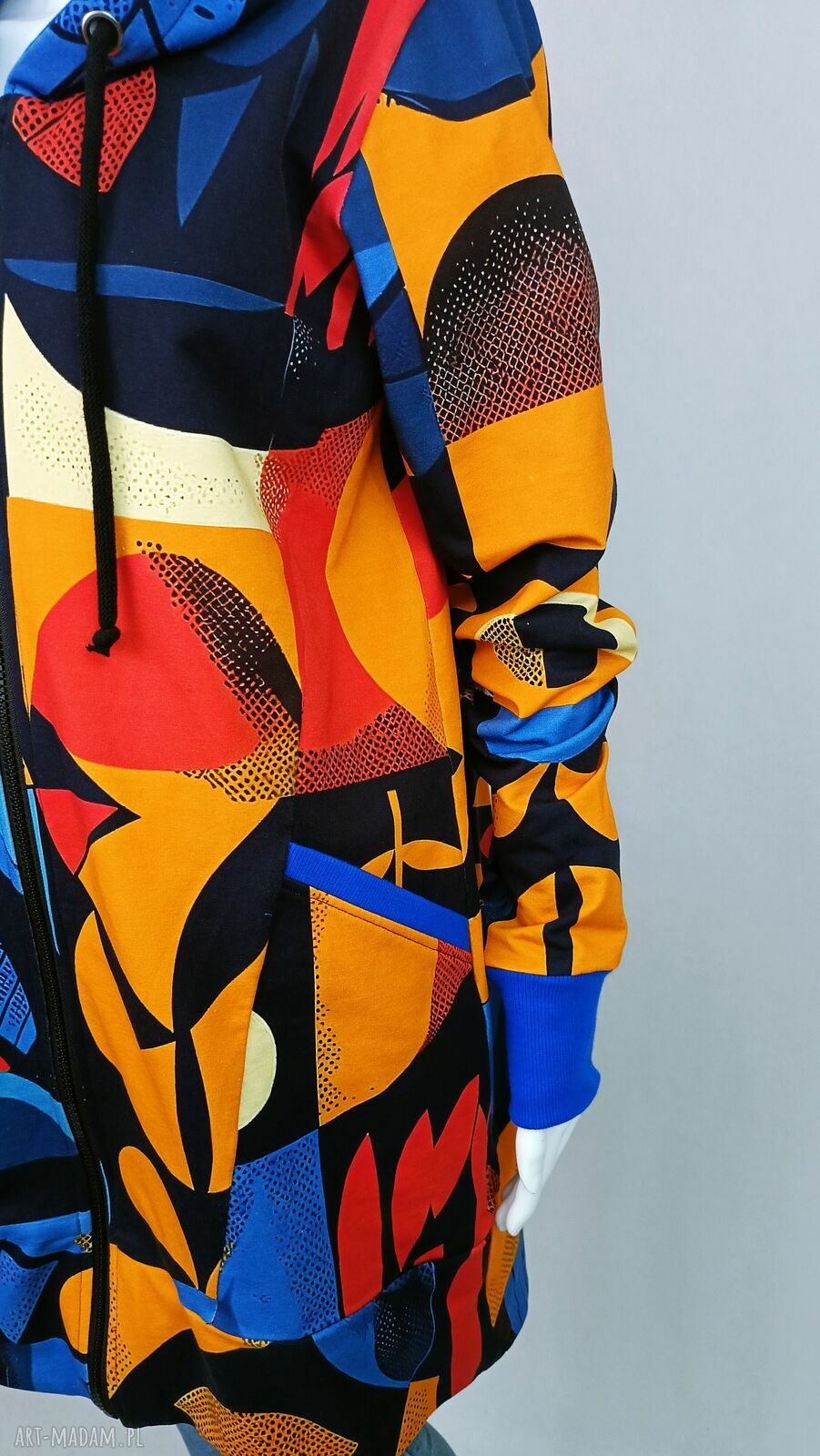 Długa bluza damska rozpinana BAUHAUS style MARGO z kapturem i ozdobnym zamkiem z tyłu
