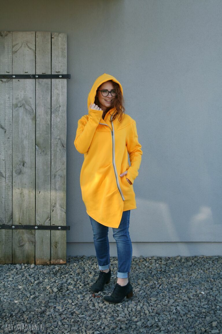 Bluza obszerna z kapturem, kieszeniami i wejściem na kciuki
