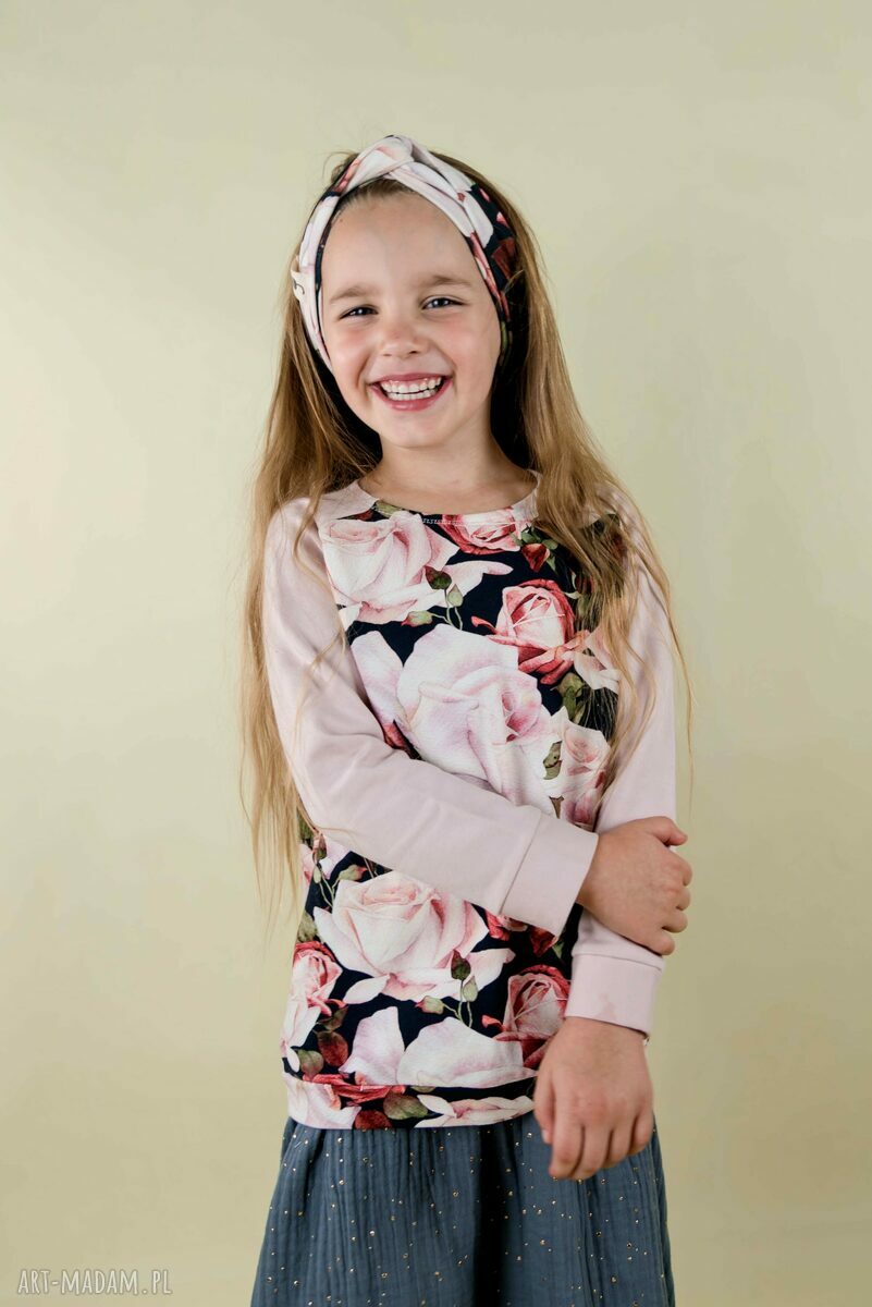 Ręcznie robiona bluza Rose Garden w pudrowym różu dla dziewczynki