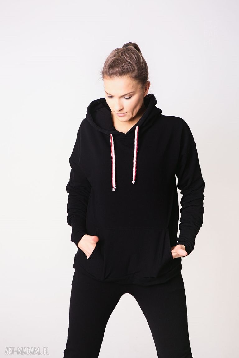 Czarna bluza sportowa z kapturem - luźny krój, duża kieszeń