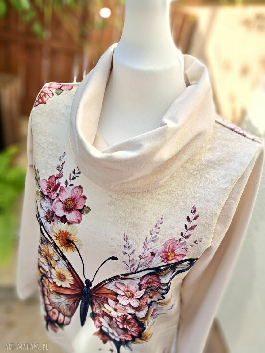 Bluza z motylem - elegancka beżowa z wywijanym kominem (Cuda Renki)