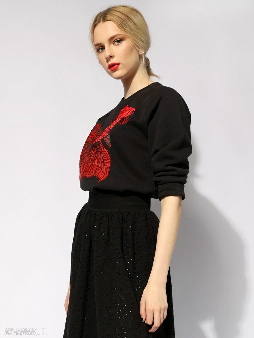 Bluza z rybą - czarna oversize z haftem (ręczne wykonanie)