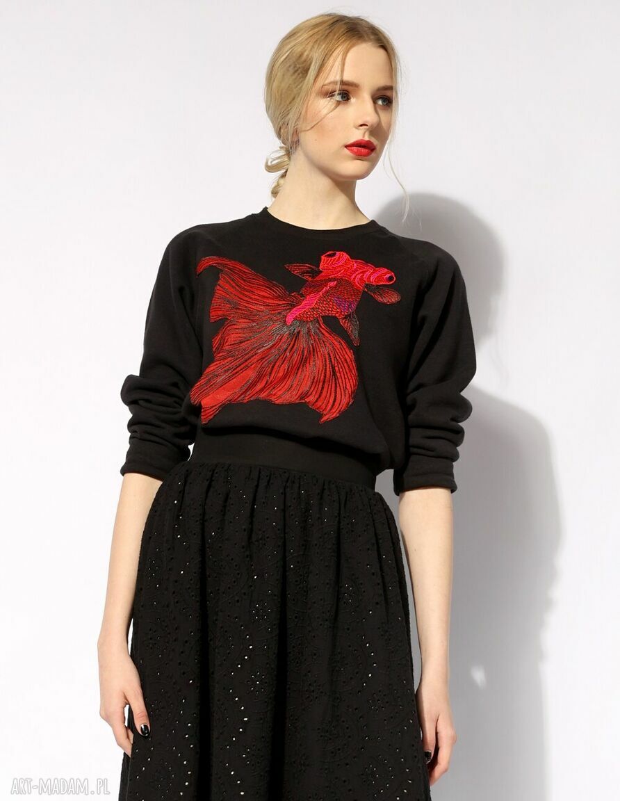 Bluza z rybą - czarna oversize z haftem (ręczne wykonanie)