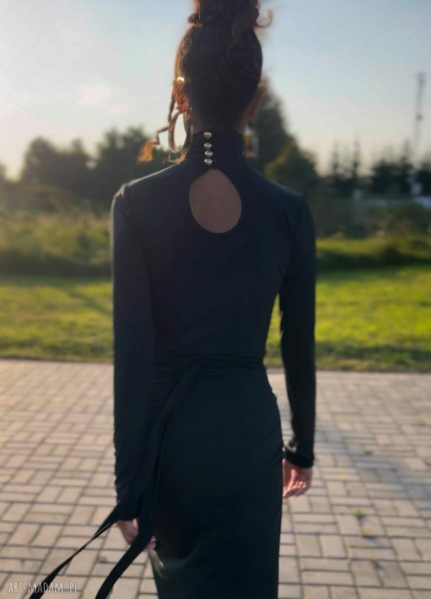 Czarna bluzka z golfem Gigi Black - złote guziki i oddychający jersey