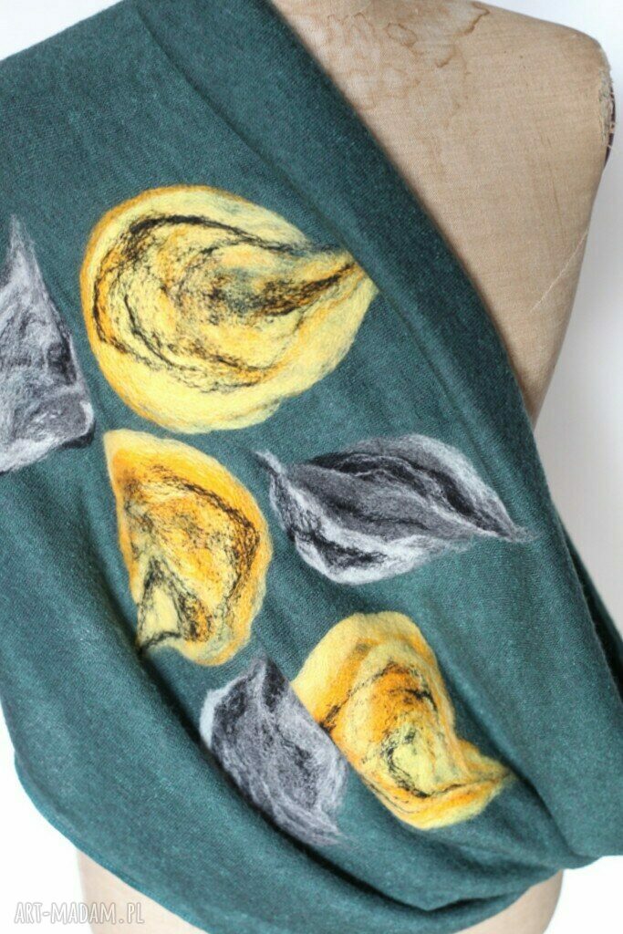 Ciepły komin boho z wełny merino w stylu etno ludowym - ciemna zieleń