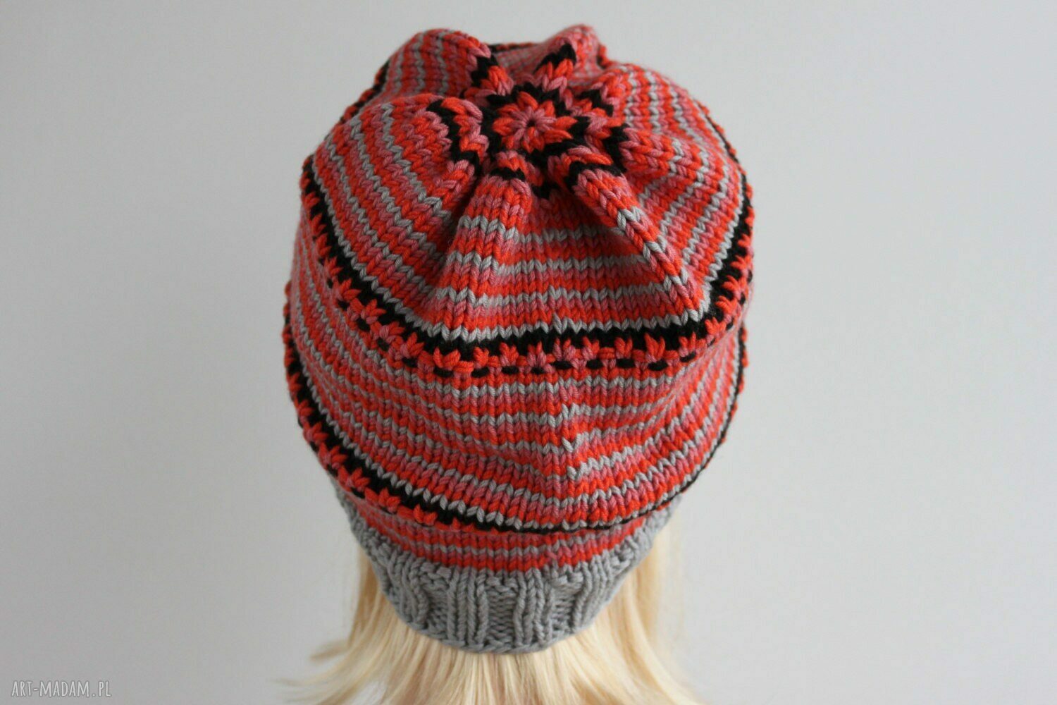 Boho czapka w paski - ręcznie robiona czapka na drutach (wełna 50% + akryl 50%)