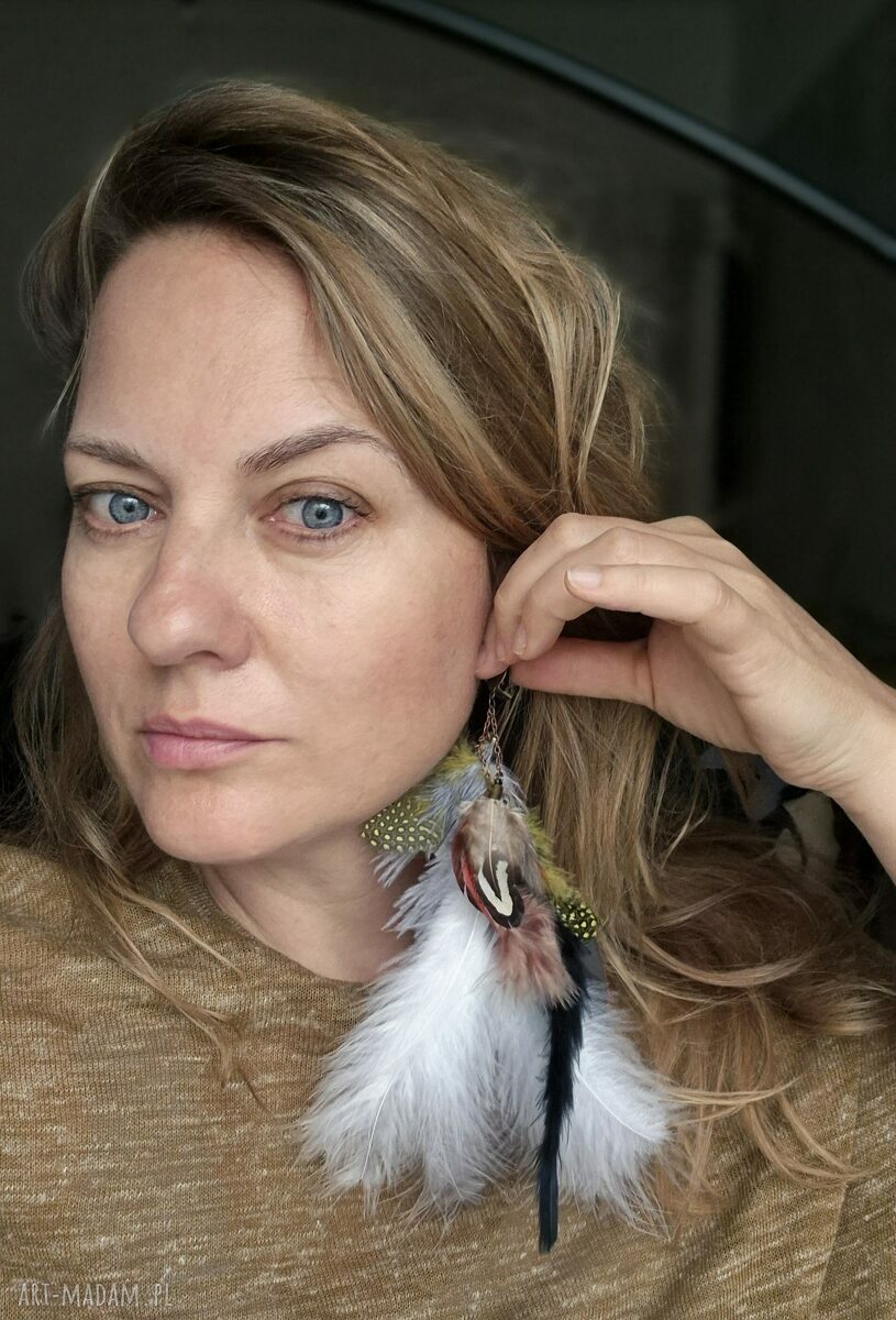 Klipsy boho folk z piórami - niebieskie, długie i lekkie