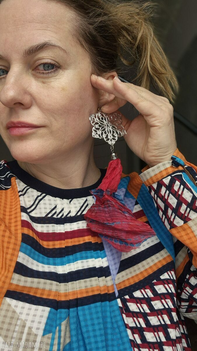 Ręcznie wykonane klipsy boho folk - energetyczne i przyciągające spojrzenia