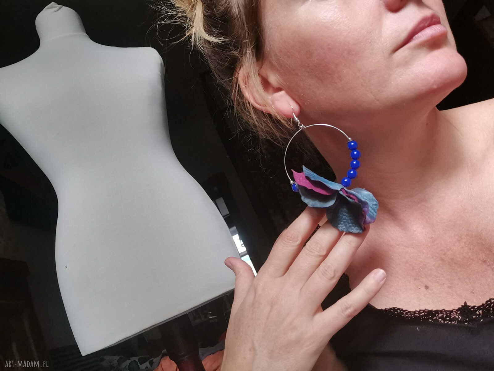 Kolczyki boho kwiaty i pióra - lekkie etno od Ruda Klara
