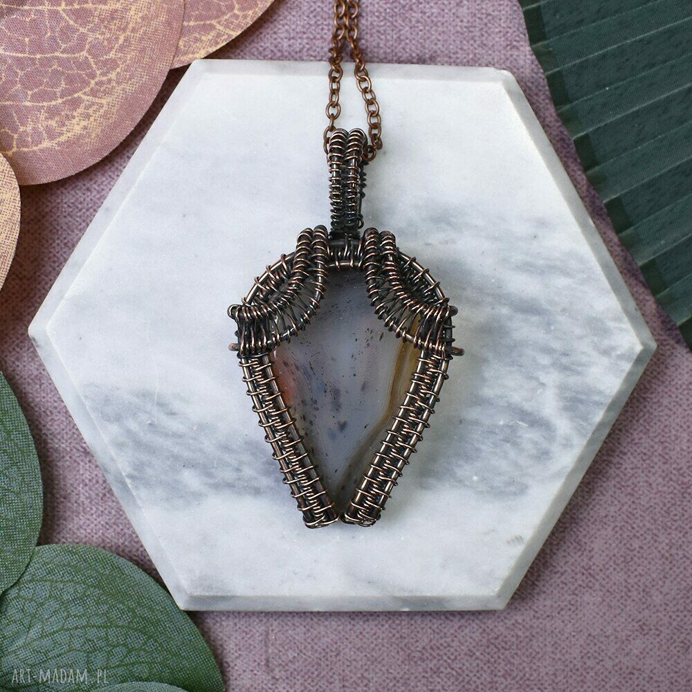 Miedziany wisiorek wire wrapping z agatem Montana #413 - amulet ręcznie robiony