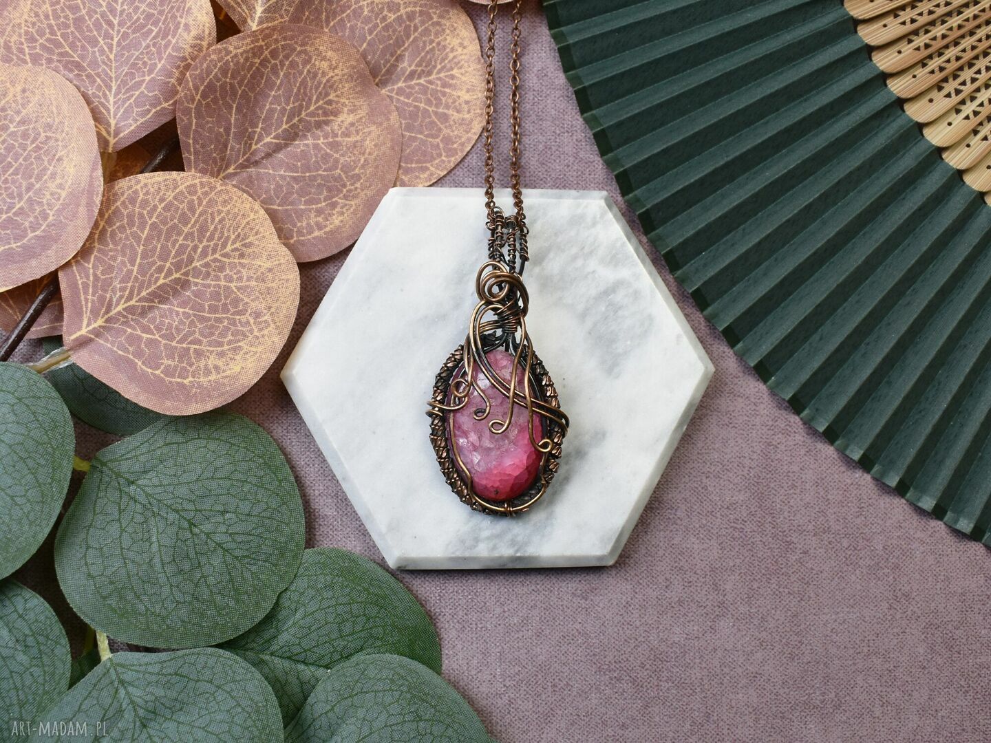 Miedziany wisiorek wire wrapping z różowym agatem #225 boho na prezent