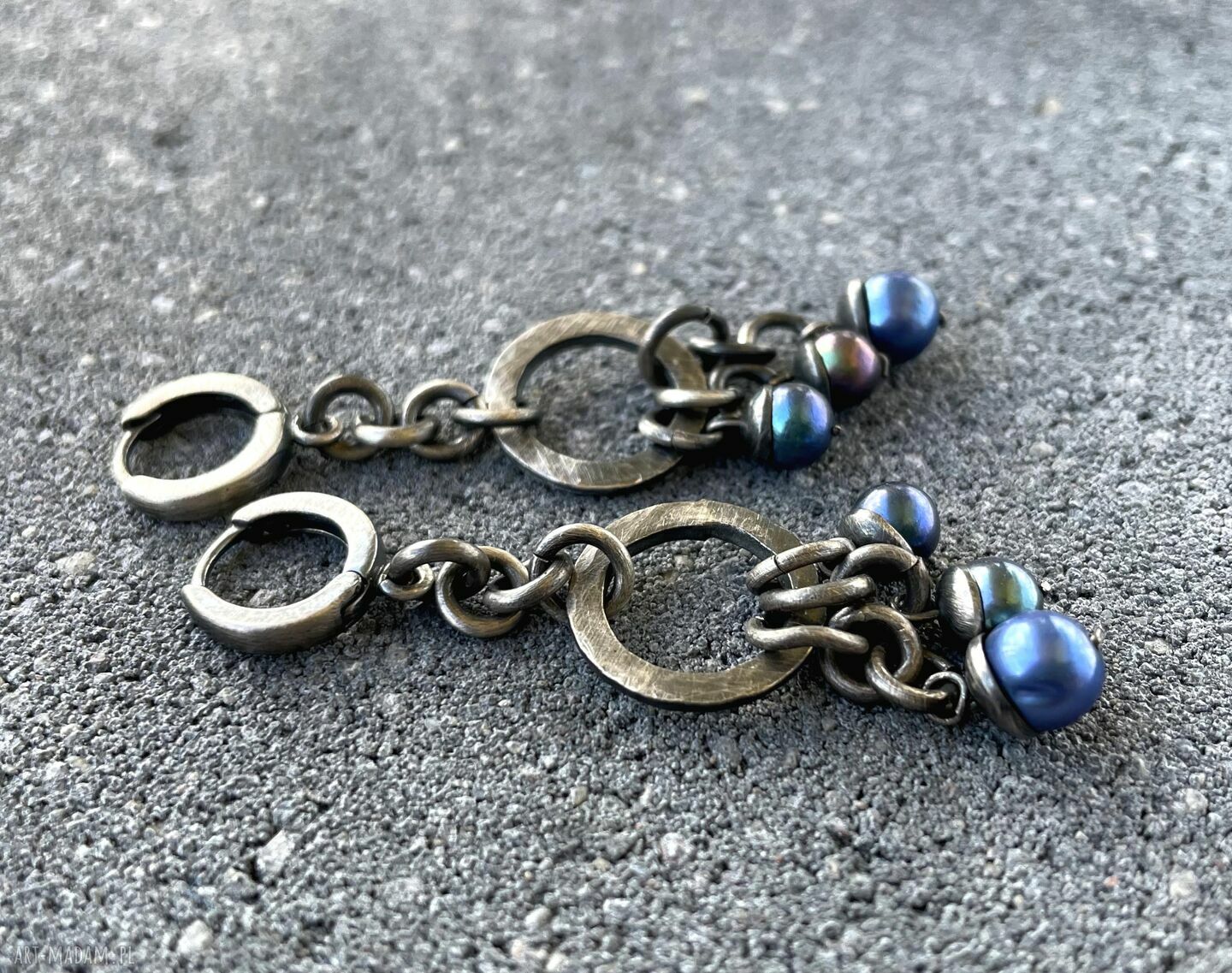 Kolczyki boho z niebieskimi perłami denim blue ze srebra 925